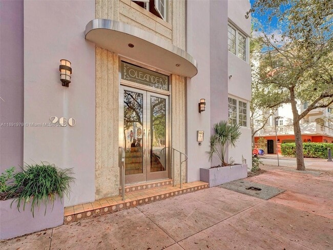 260 Euclid Ave in Miami Beach, FL - Building Photo - Building Photo