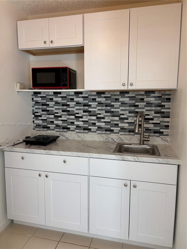 9878 SW 223rd Terrace in Cutler Bay, FL - Building Photo - Building Photo