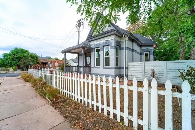 1076 Mariposa St in Denver, CO - Building Photo - Building Photo