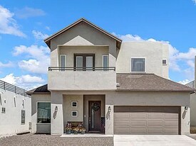 7837 Enchanted View Dr in El Paso, TX - Building Photo