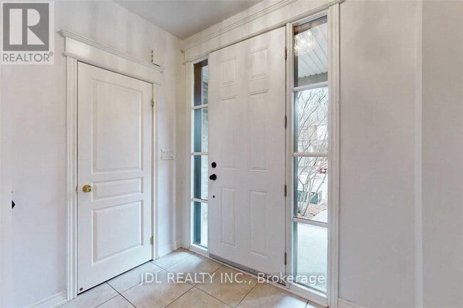 8 Mill River Dr in Vaughan, ON - Building Photo - Building Photo