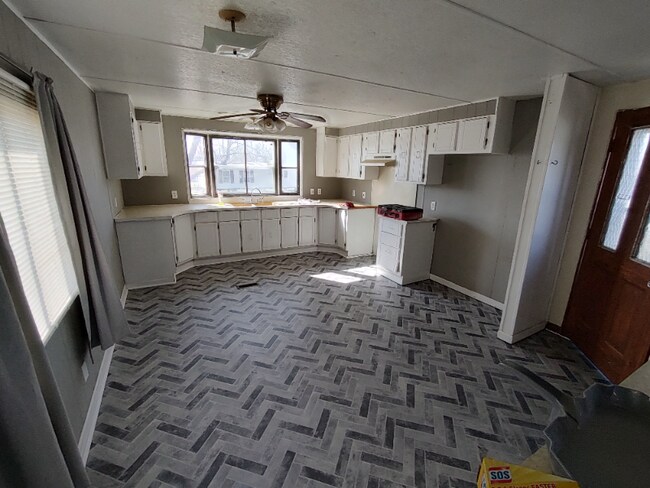 property at 910 9th St