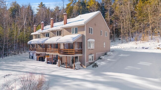 21 Vlg W Dr in Bristol, NH - Building Photo - Building Photo