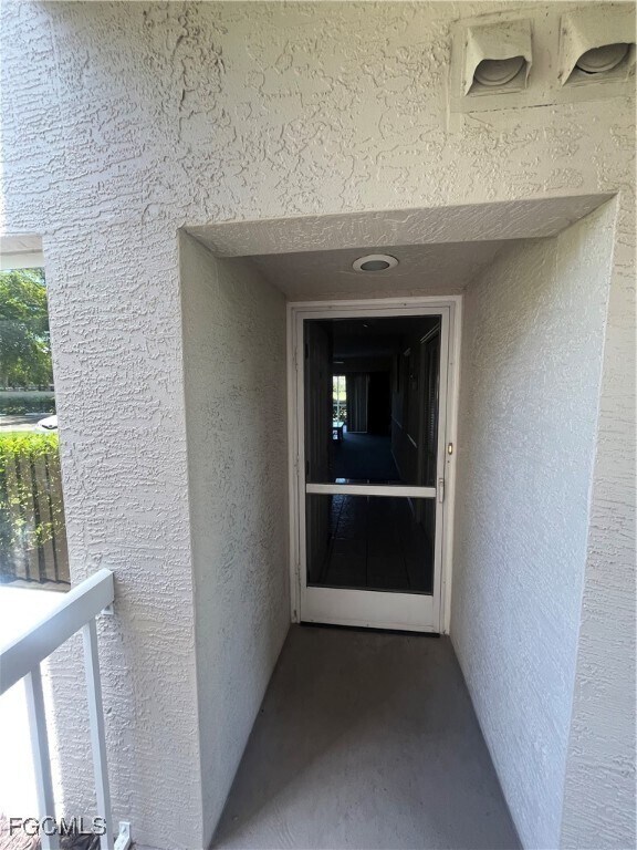 14891 Hole in 1 Cir in Ft. Myers, FL - Building Photo - Building Photo