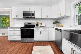 27 Winding Ln in Bedford Hills, NY - Building Photo - Building Photo