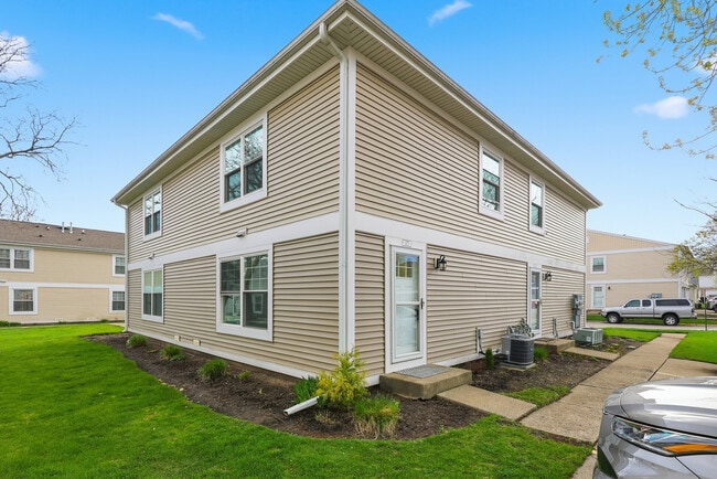 property at 377 Farmingdale Cir