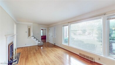 23613 E Baintree Rd in Beachwood, OH - Building Photo - Building Photo