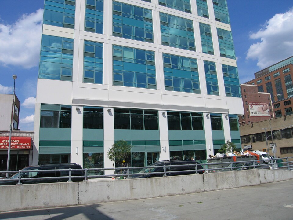 View 59 in Long Island City, NY - Foto de edificio