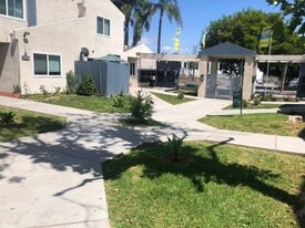 12711 Branford St, Unit 101F in Los Angeles, CA - Building Photo