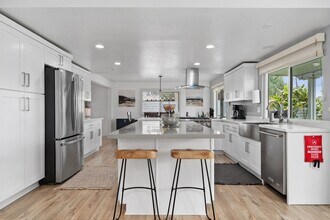 13772 Ridgecrest Cir in Tustin, CA - Building Photo - Building Photo