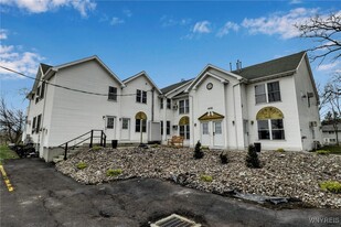 1608 Sweet Home Rd in Buffalo, NY - Building Photo