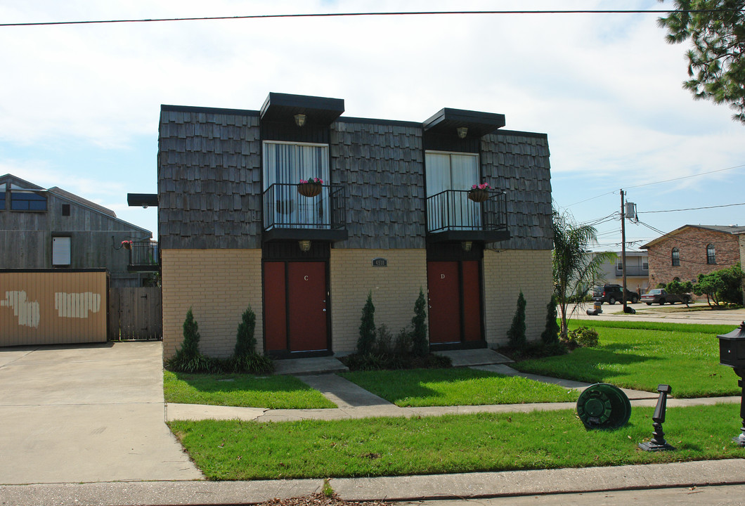 4918 Murphy Dr in Metairie, LA - Foto de edificio