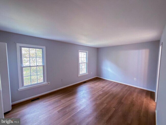 5631 Hogenhill Terrace in Rockville, MD - Building Photo - Building Photo