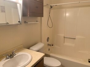 1118 Dutchman Ct in Chippewa Falls, WI - Building Photo - Building Photo