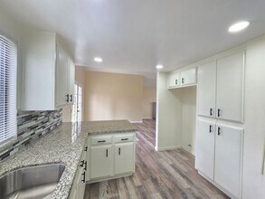 3604 Lordsburg Ct in Bakersfield, CA - Building Photo - Building Photo