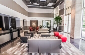 1901 Post Oak Blvd, Unit # 3115 in Houston, TX - Foto de edificio - Building Photo