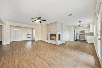 103 Brigadoon Ln in Friendswood, TX - Building Photo - Building Photo