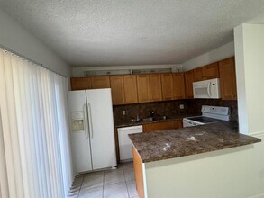 238 Woodland Rd in Palm Springs, FL - Building Photo - Building Photo