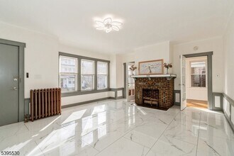 41 Poe Ave in Newark, NJ - Foto de edificio - Building Photo