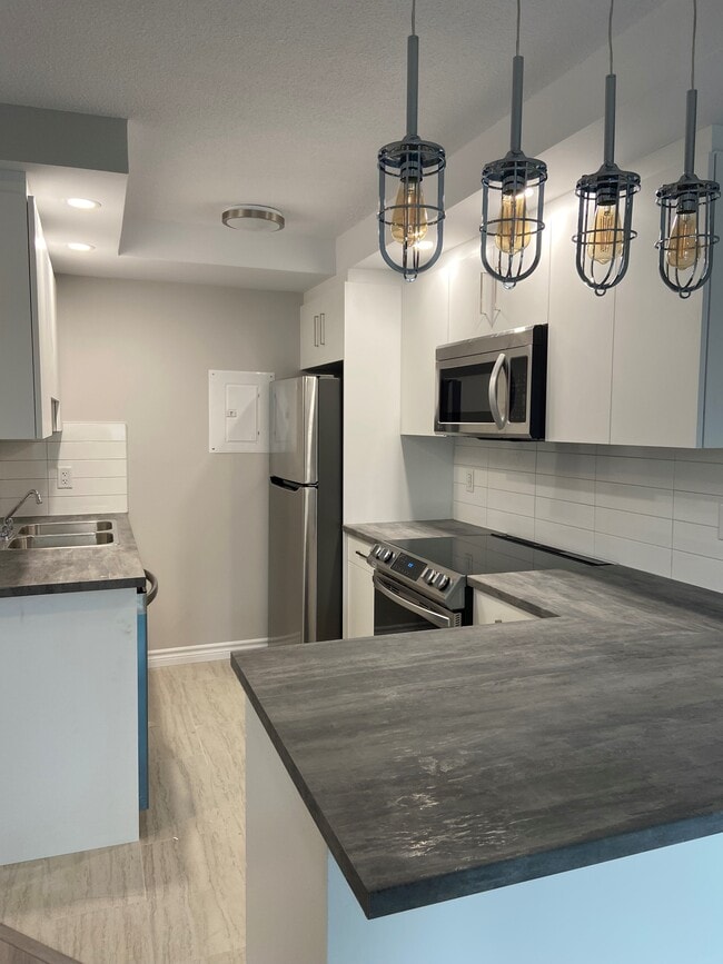 property at 7 Rufus Ave