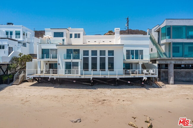 24314 Malibu Rd in Malibu, CA - Building Photo - Building Photo