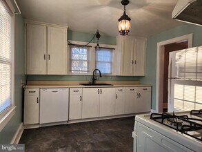 114 N Pine St in Seaford, DE - Building Photo - Building Photo