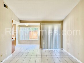 8894 Donaker St in San Diego, CA - Building Photo - Building Photo