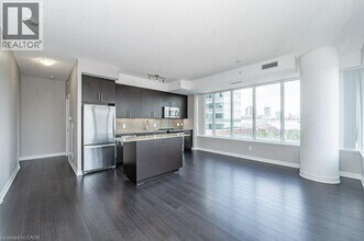 85 Duke St W in Kitchener, ON - Building Photo - Building Photo