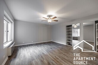 744 W Gordon Terrace in Chicago, IL - Foto de edificio - Building Photo