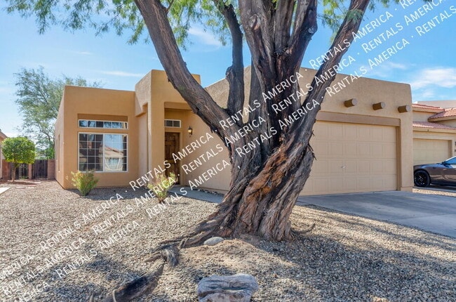 3641 W Camino De Talia in Tucson, AZ - Building Photo - Building Photo