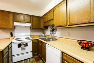 Riverwind Apartment Homes