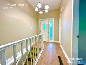 1529 Windermere Rd in Windsor, ON - Foto de edificio - Building Photo