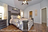 713 Shadowhill St photo'