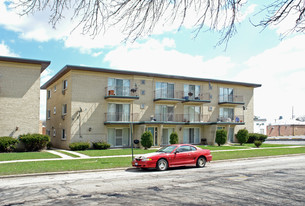 3051 N Elm St Apartments