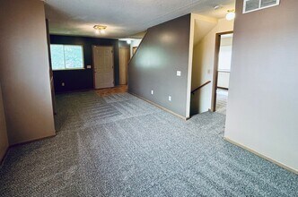 925 Bluemont Ave in Manhattan, KS - Building Photo - Building Photo