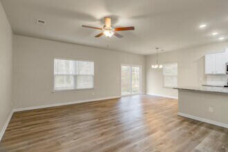 The Grove Residences in Charlotte, NC - Building Photo - Interior Photo