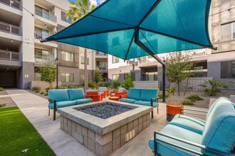 711 W Broadway Rd, Unit SI ID1366979P in Tempe, AZ - Building Photo - Building Photo