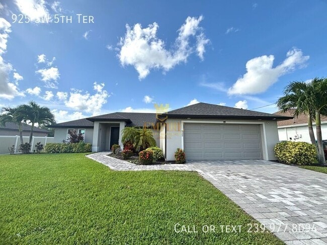 property at 925 SW 5th Terrace