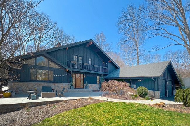 property at 5 Viking Green