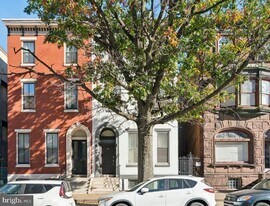 2129 Spring Garden St in Philadelphia, PA - Building Photo