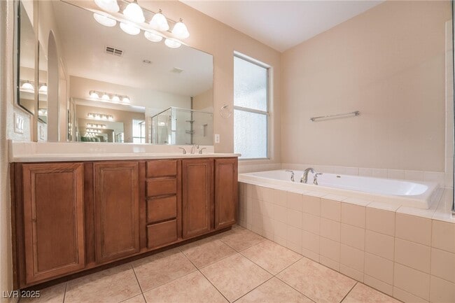 7744 White Ginger Ave