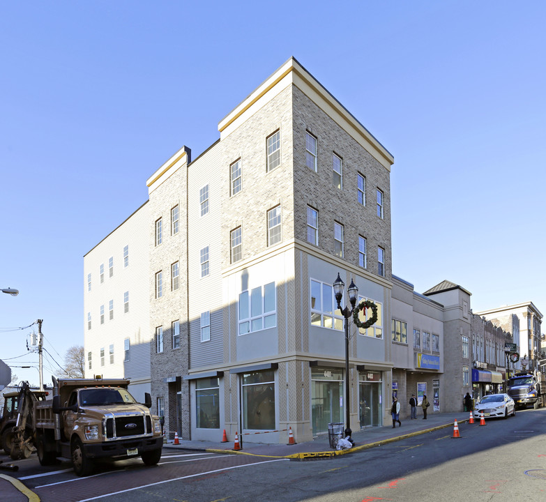 The Avenue in Union City, NJ - Building Photo