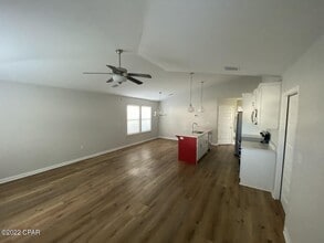 401 Raven Ln in Panama City, FL - Building Photo - Building Photo