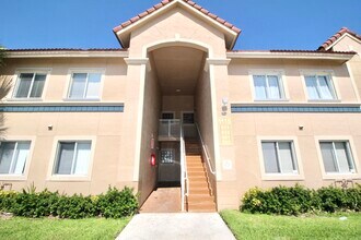 1115 Golden Lakes Blvd in Royal Palm Beach, FL - Building Photo - Building Photo