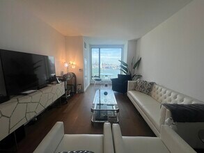 99 Hudson St in Jersey City, NJ - Building Photo - Building Photo