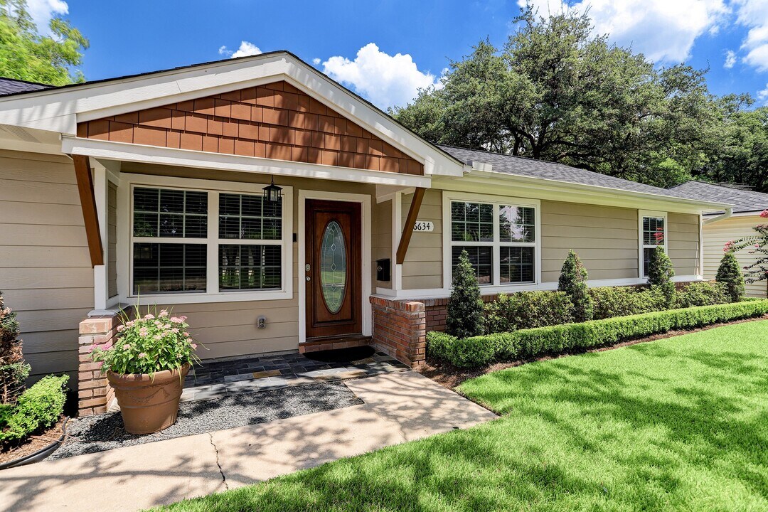 6634 Housman in Houston, TX - Building Photo