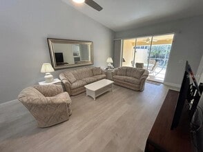 3701 Albacete Cir in Punta Gorda, FL - Foto de edificio - Building Photo