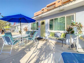 18316 Gulf Blvd in Redington Shores, FL - Building Photo - Building Photo