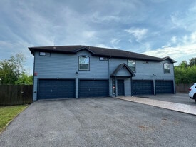 19990 Ravenwood Dr in Porter, TX - Building Photo