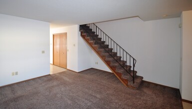 1621 Devney Dr in Altoona, WI - Building Photo - Building Photo